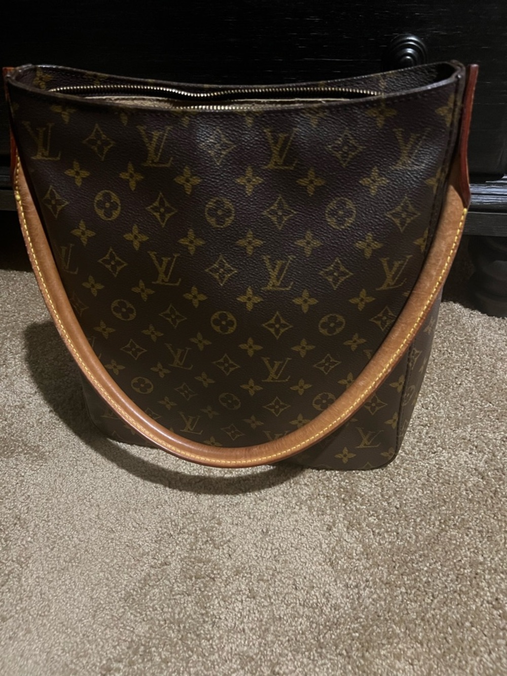 Louis Vuitton looping GM Shoulder bag
